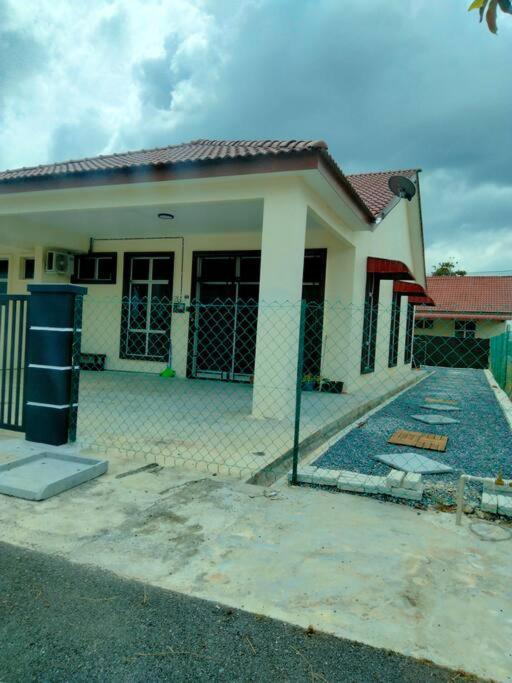 Dedaun Perlis * Kangar