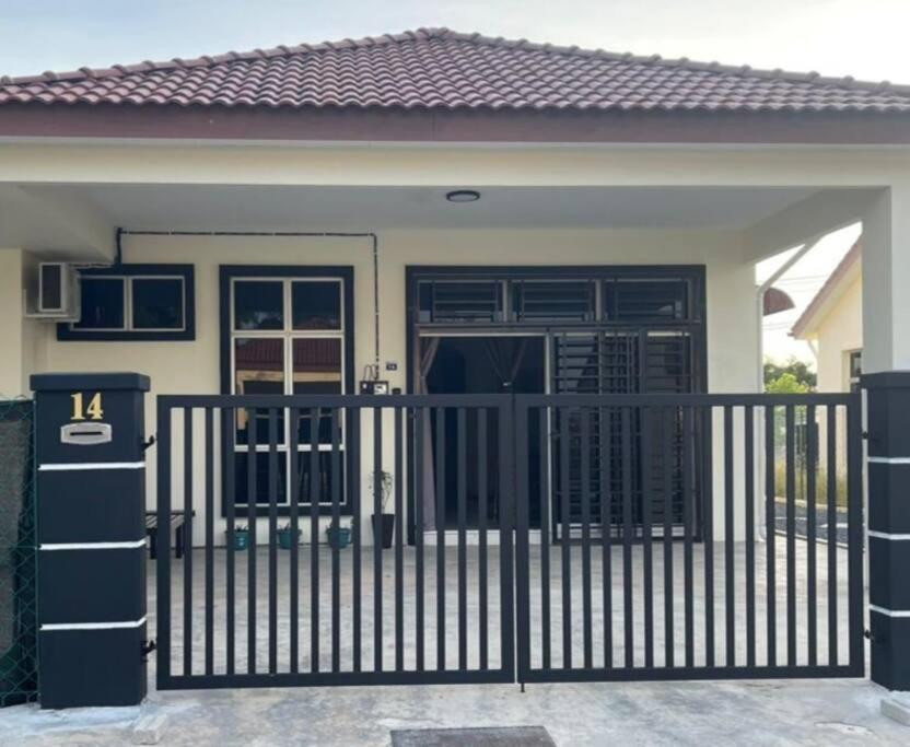 Dedaun Perlis Holiday home Kangar